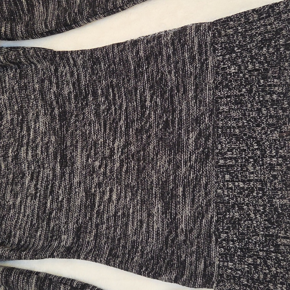 Cache Sweater - Picture 6 of 8